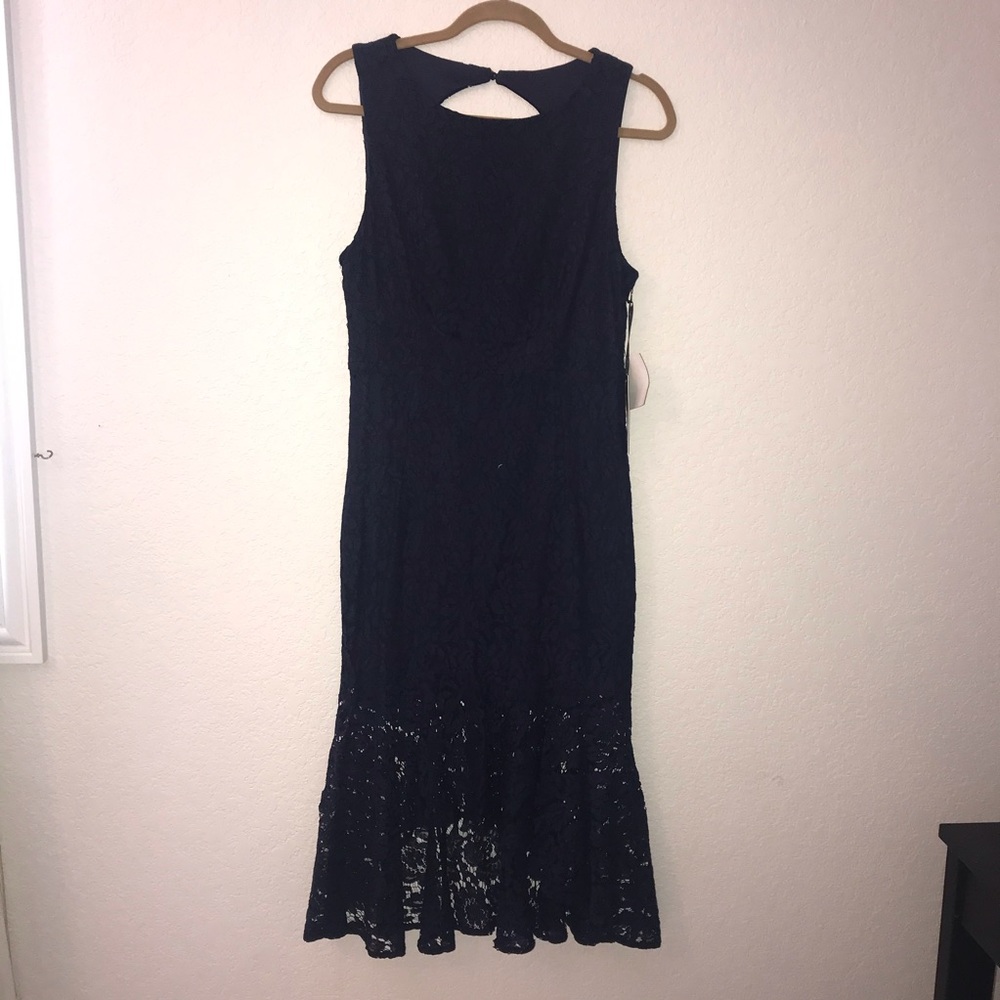 New Lulu’s Navy Blue Lined Lace Dress